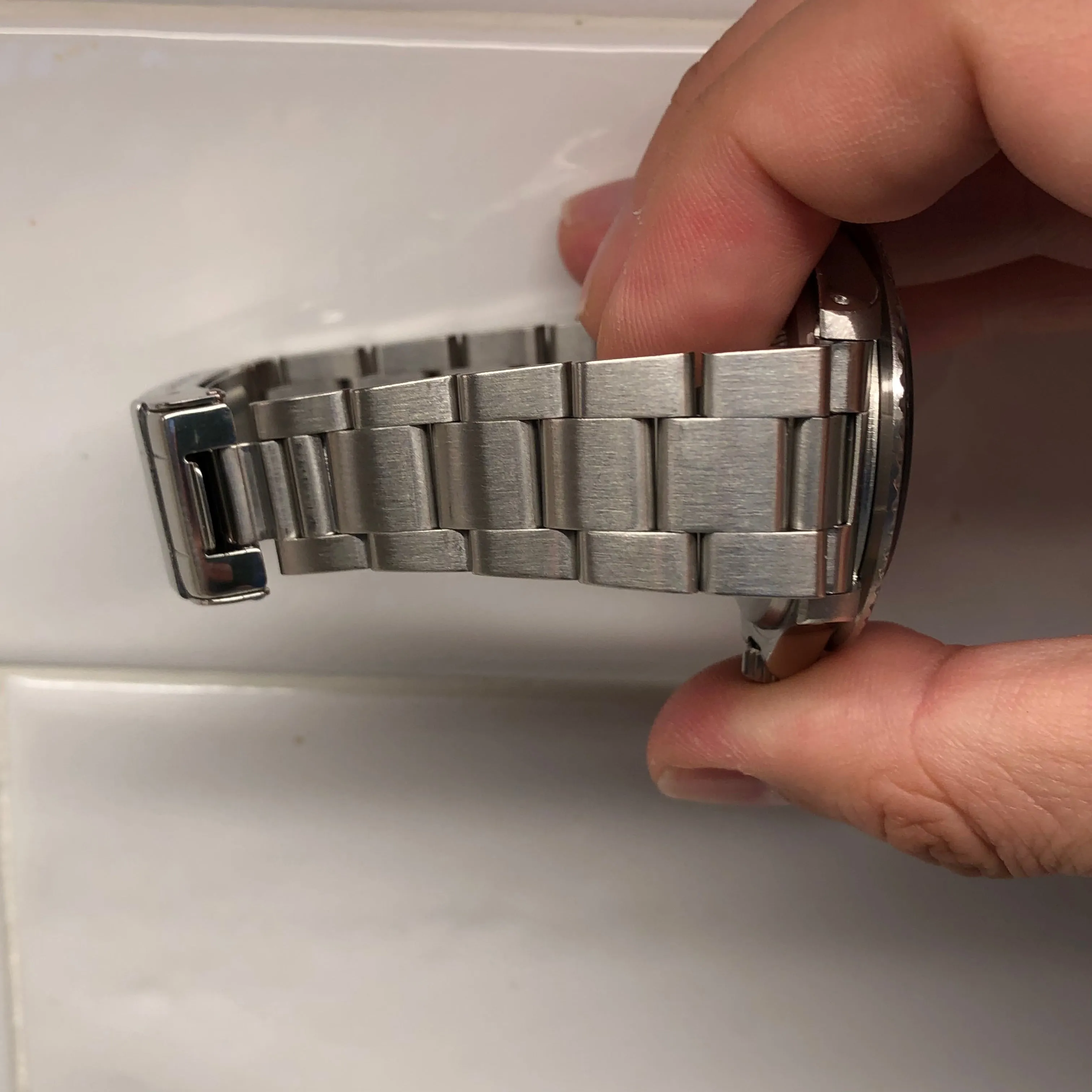 1971 Rolex Submariner 5512 Stainless Steel Oyster Automatic Serif Font Wristwatch