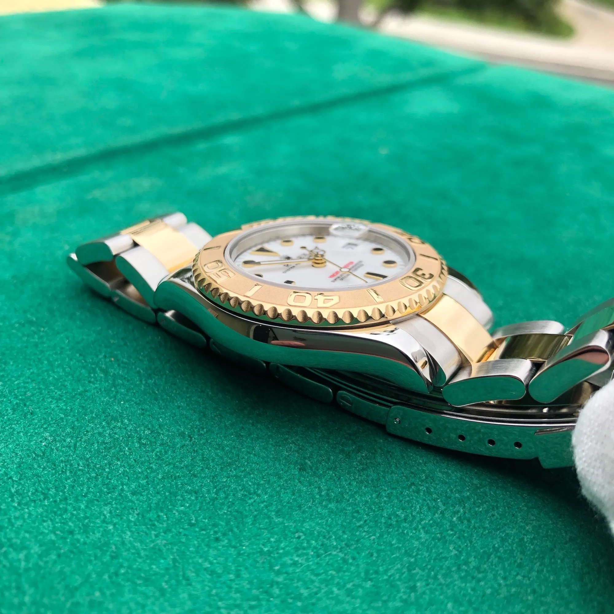 1999 Rolex Yachtmaster 168623 Two Tone Steel Gold 35mm White Oyster Wristwatch Box Papers