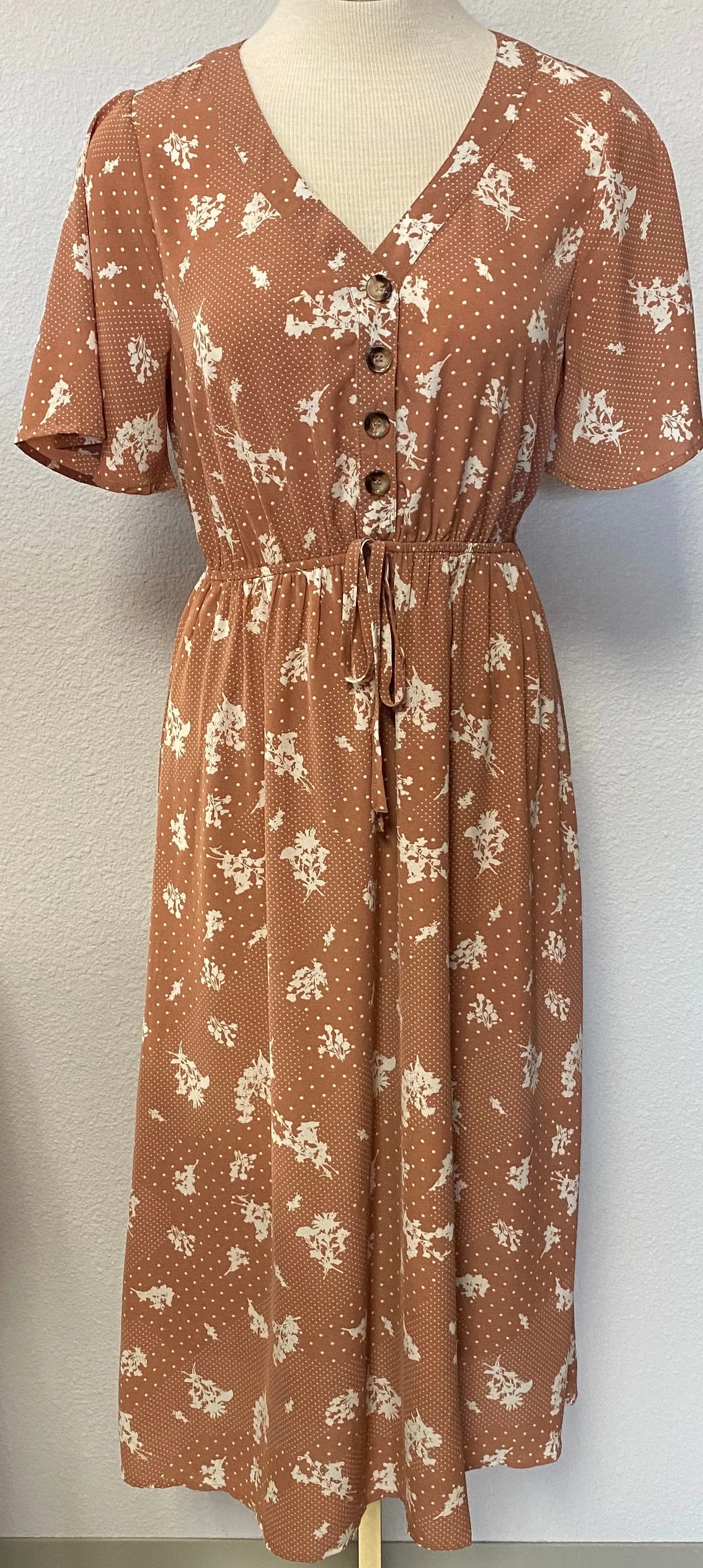 CINCHED V-NECK MIDI DRESS