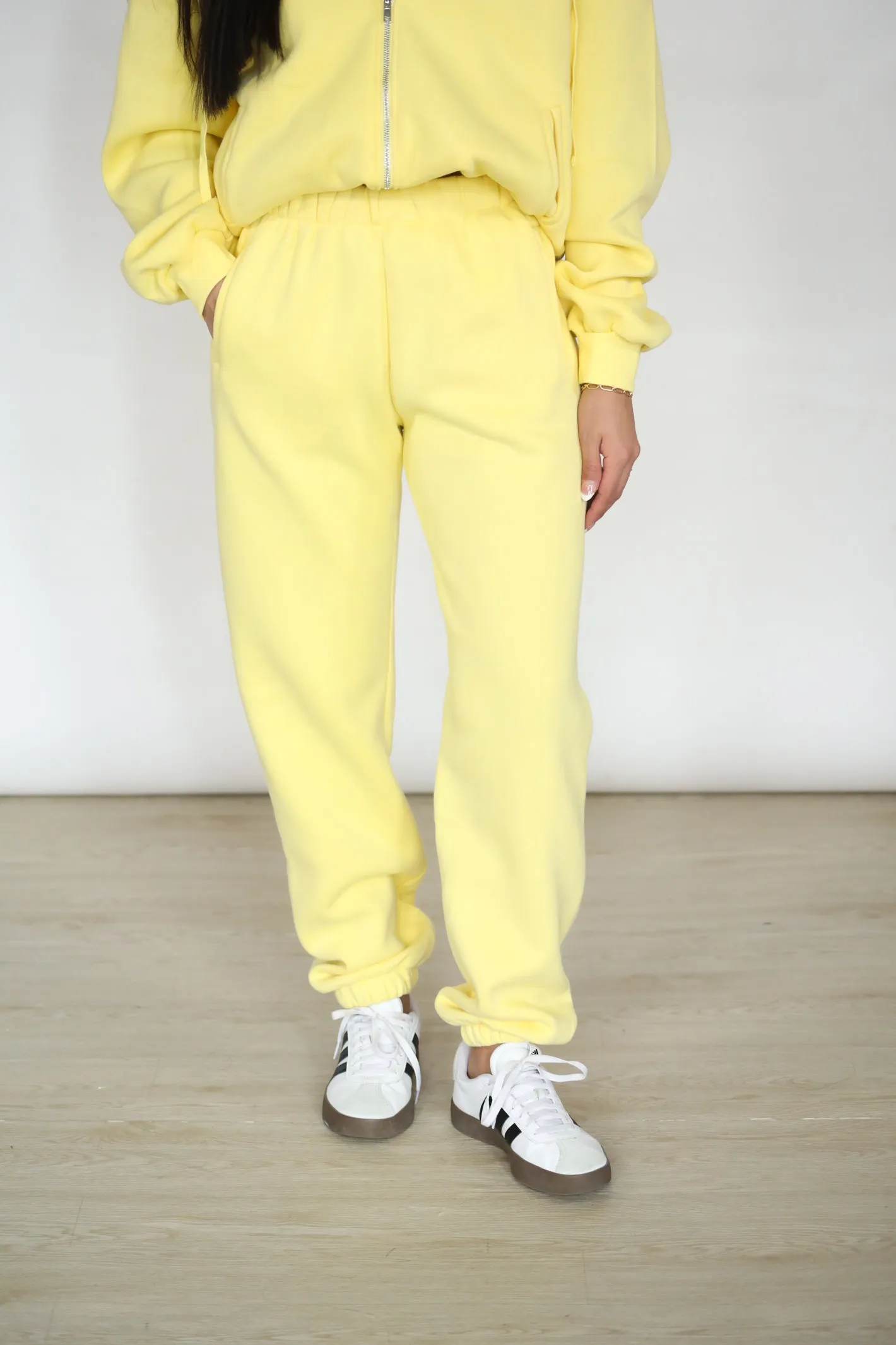 GOLDEN GLOW JOGGERS