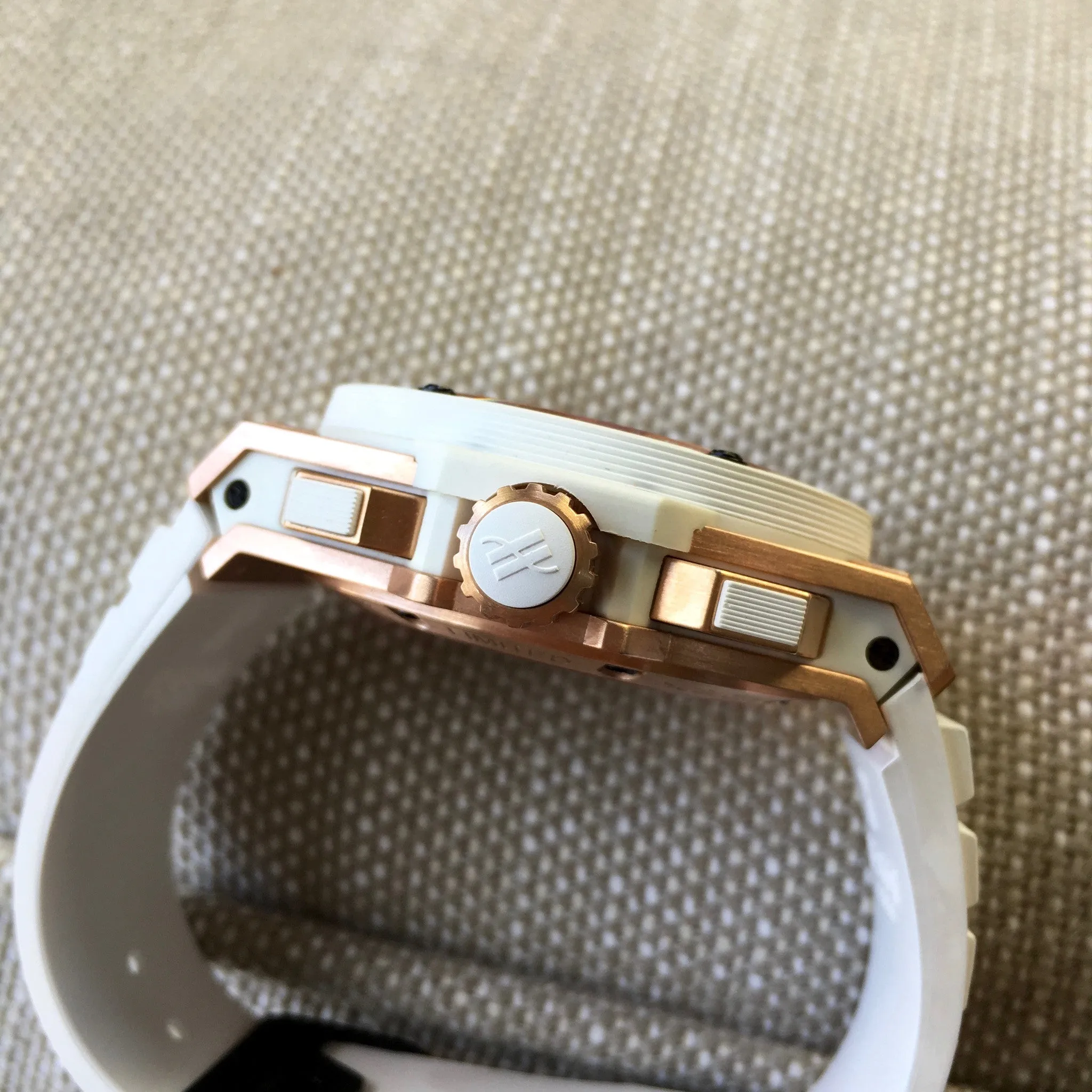 Hublot King Power Foudroyante 715.OE.2118.RW 18K Rose Gold Chronograph Watch