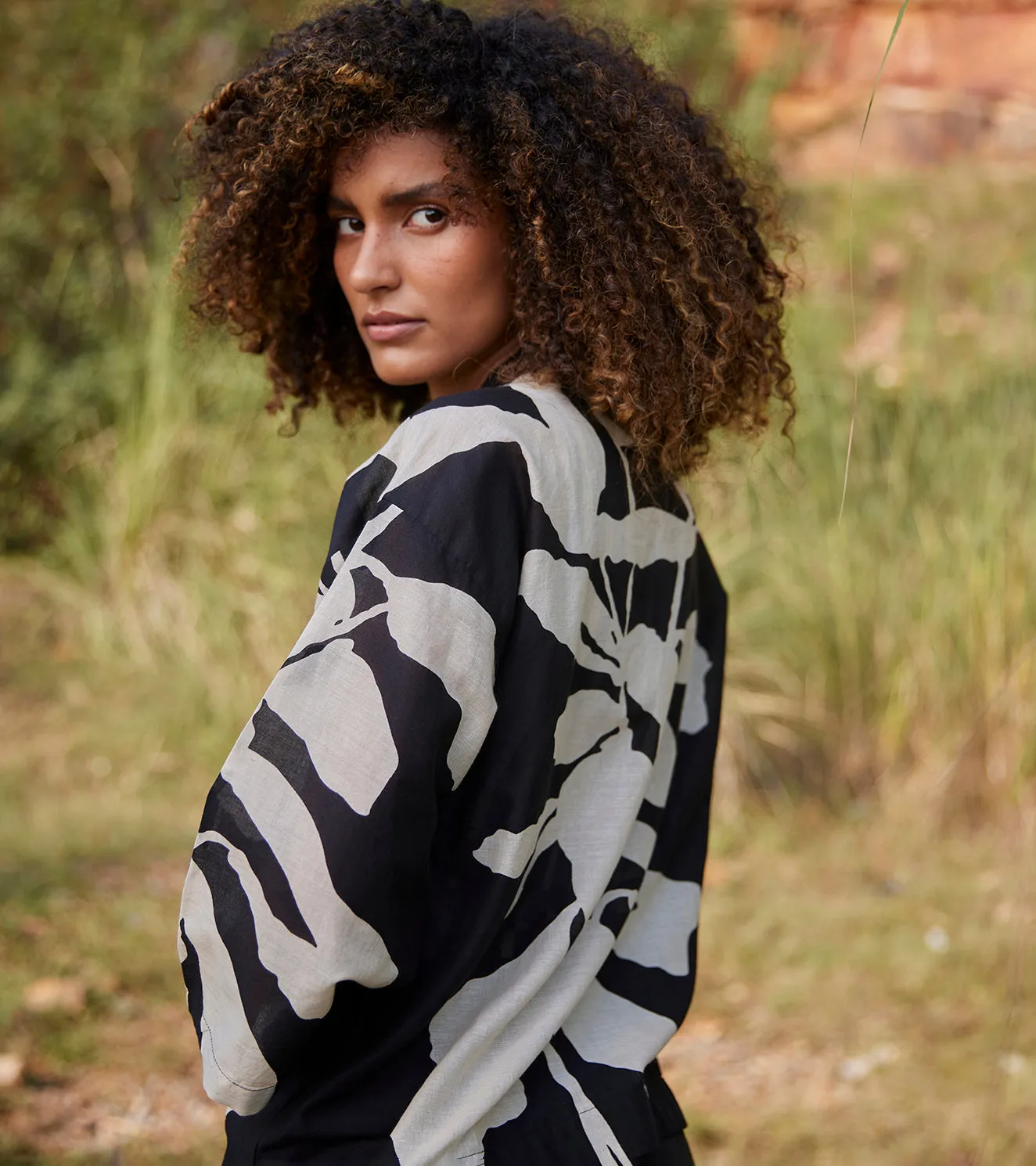 Khara Kapas Dazed Trance Top 100% Cotton  Black and Off-white KW662