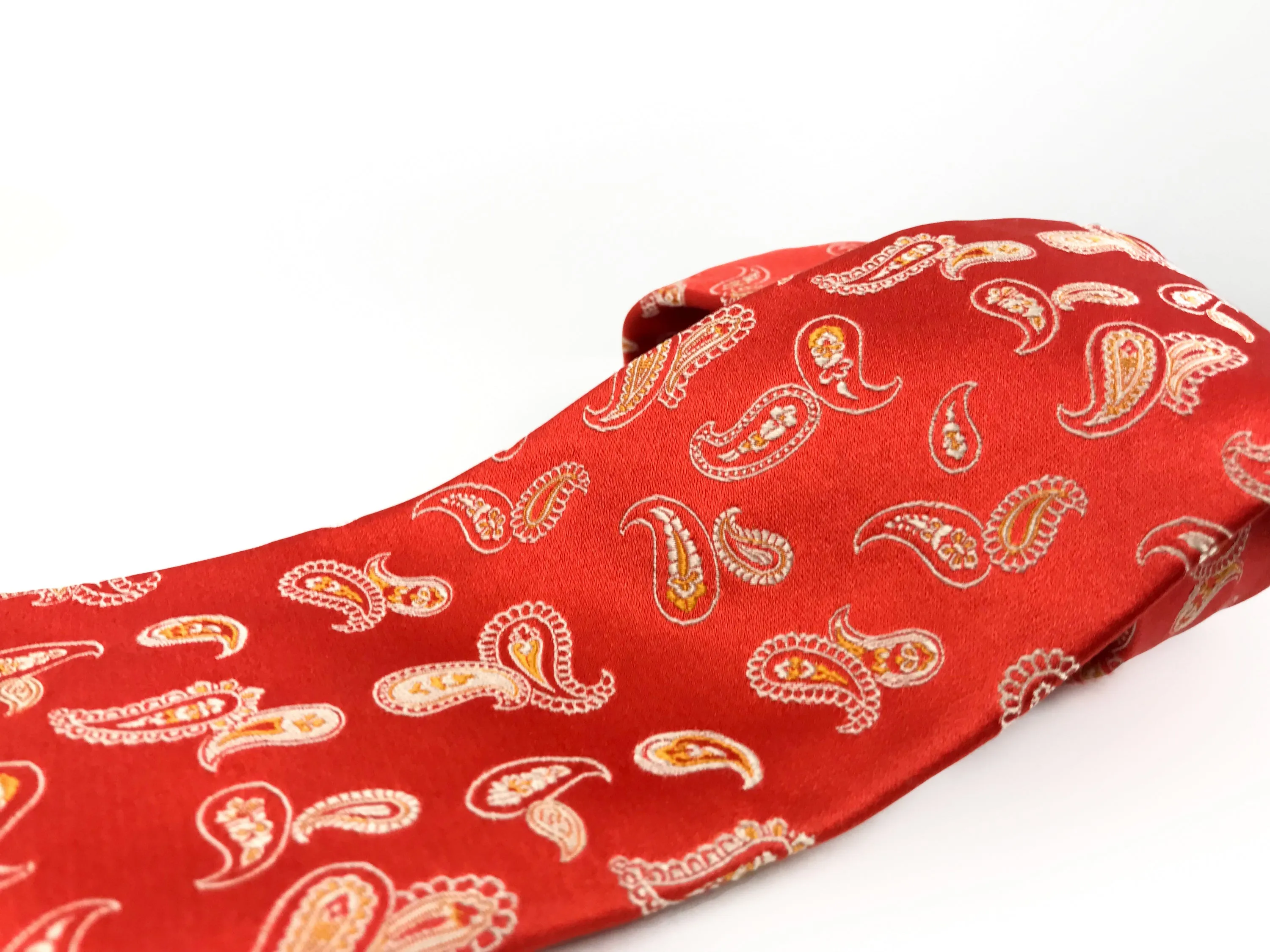 Kiton Napoli Coral Woven Silk Paisley Embroidered Tie