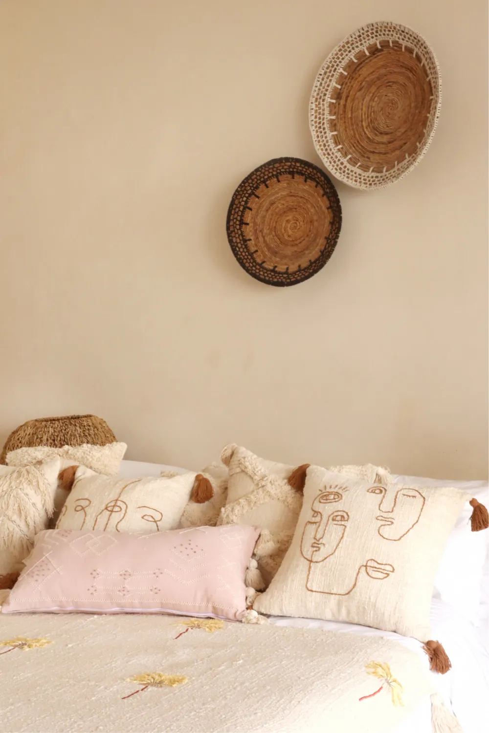 Nevaeh Hand-loomed Organic Cotton Throw Pillow Cover in Cream