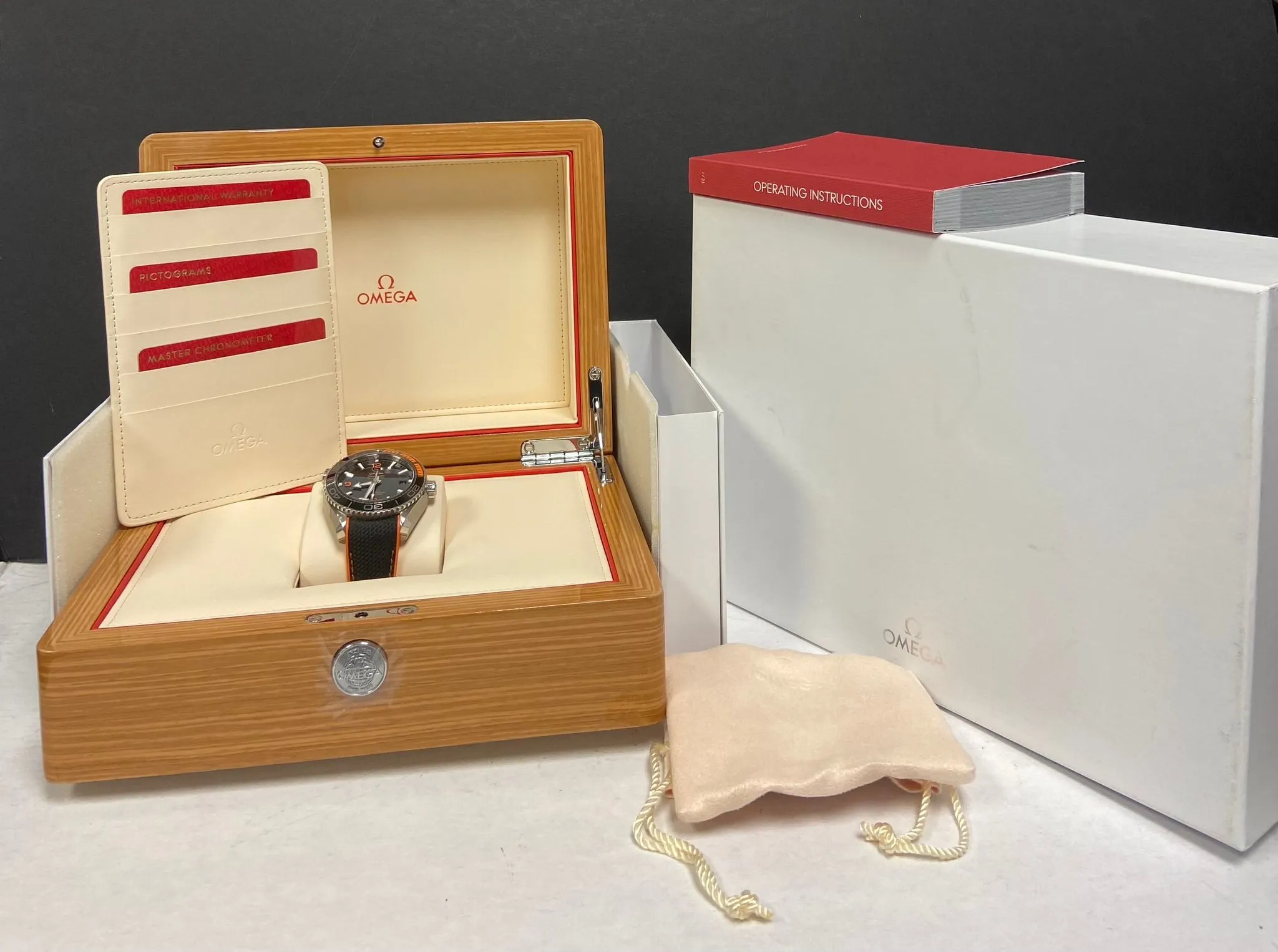 Omega Seamaster Planet Ocean 215.32.44.21.01.001 Black Dial Automatic Men's Watch
