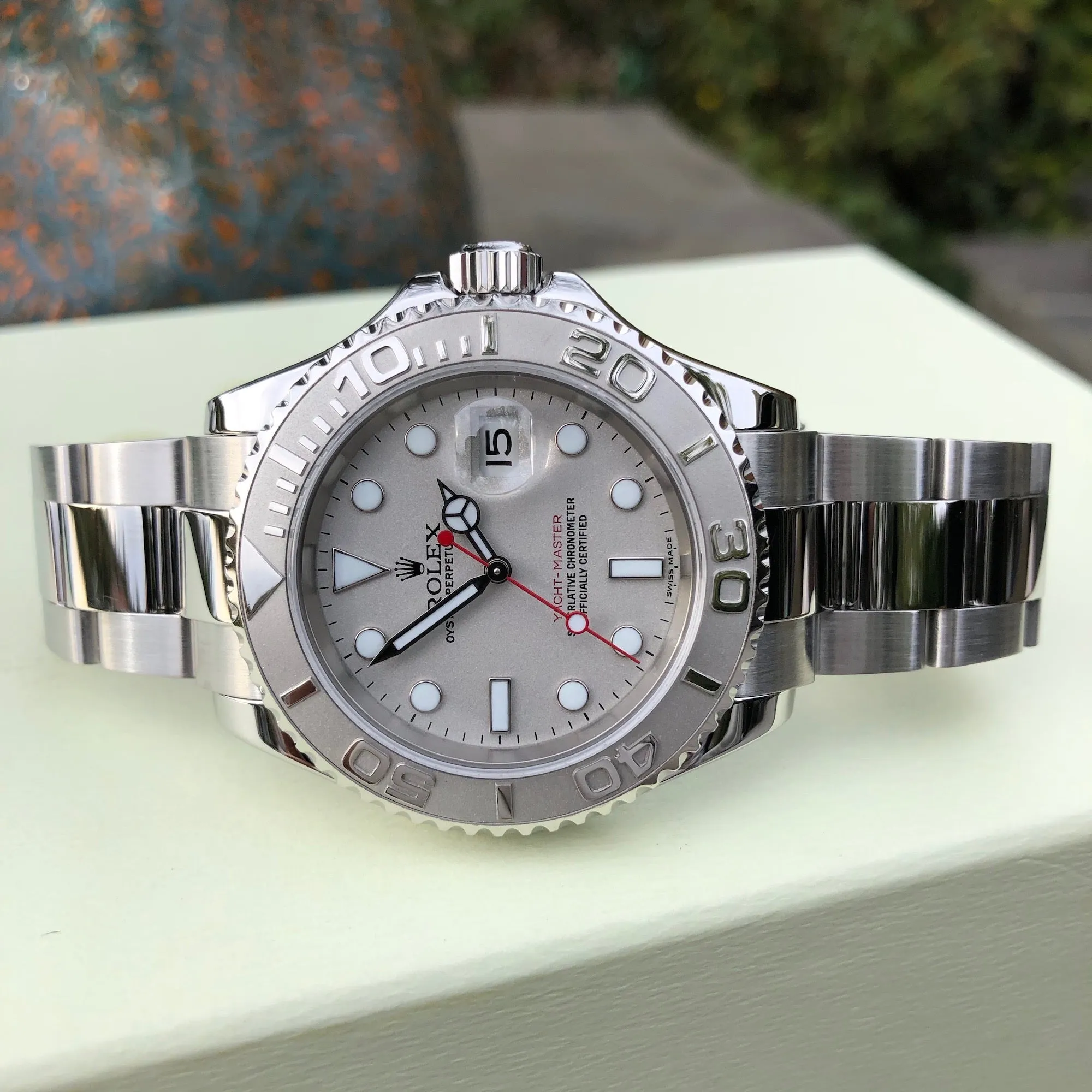 Rolex Yachtmaster 16622 Platinum 40mm Steel Oyster Z Serial Wristwatch Circa 2006