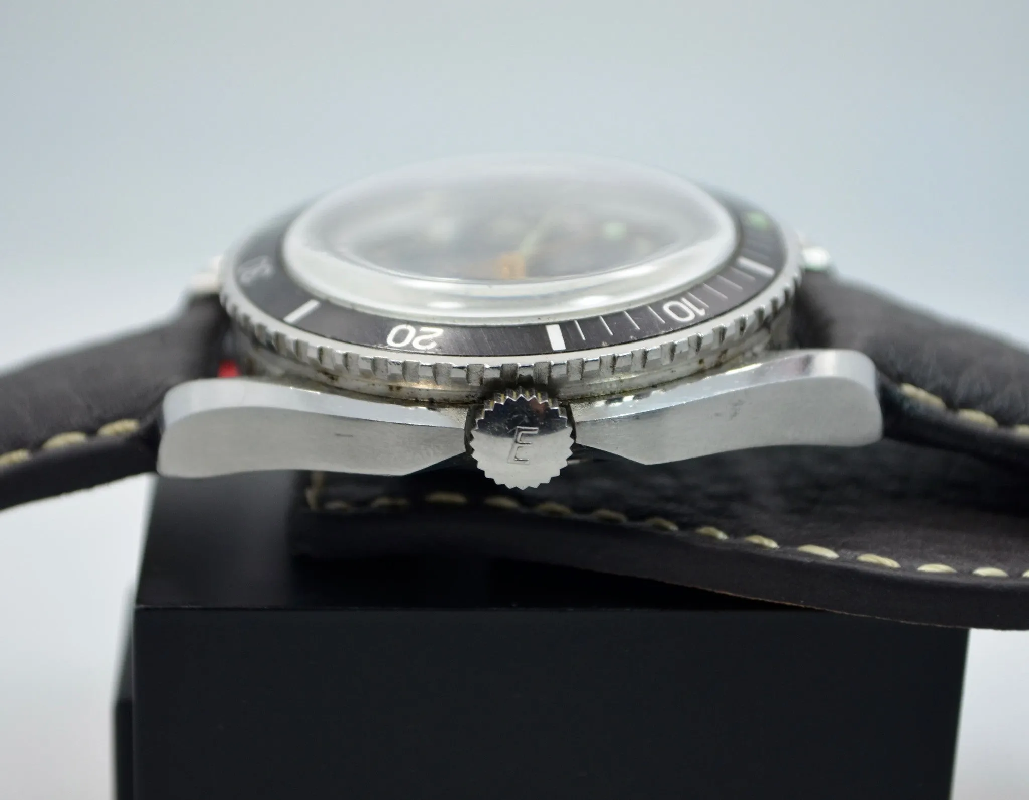 Vintage Eberhard & Co. Scafograf 200 Date Stainless Steel Divers Watch