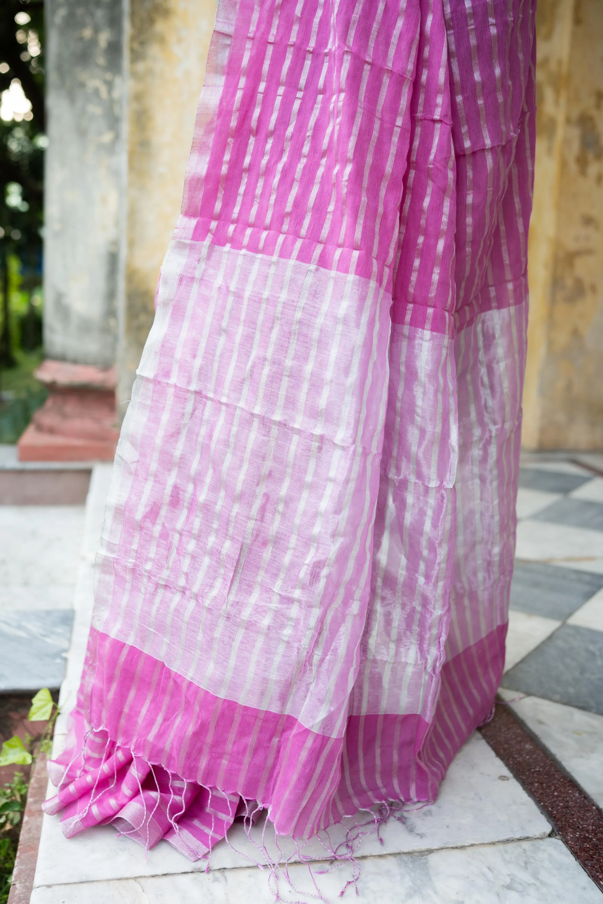 Weaves of Bengal - Sitara - Pink zari cotton saree