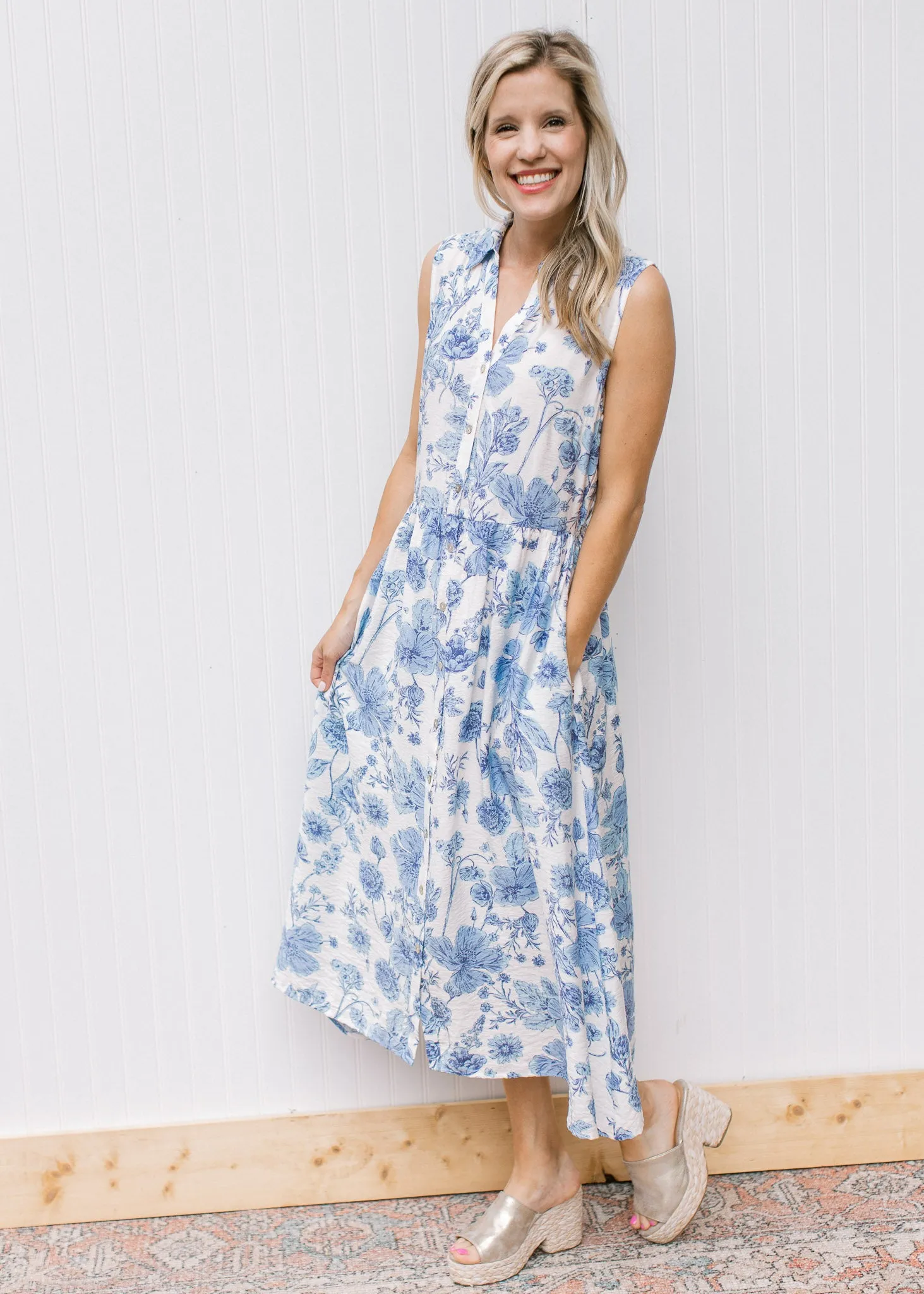XZ Blue White Floral Sleeveless Midi Dress